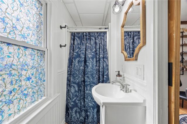 2042 North Clinton Avenue, Rochester, NY 14621