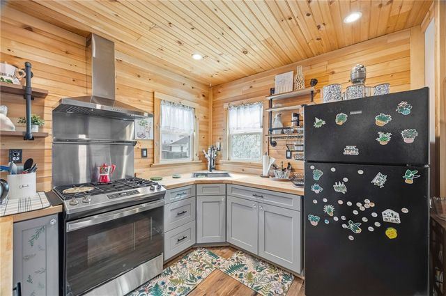 2042 North Clinton Avenue, Rochester, NY 14621