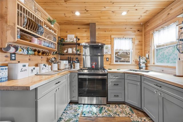 2042 North Clinton Avenue, Rochester, NY 14621