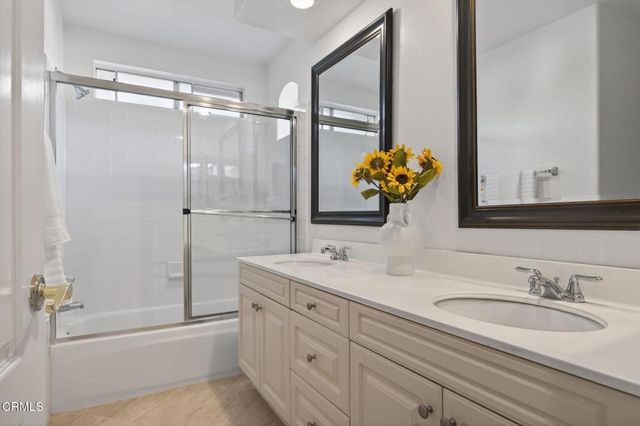 445 Cremona Way, Oak Park, CA 91377