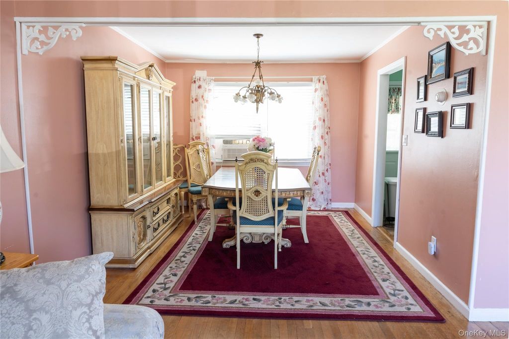 127 Suffolk Avenue, West Babylon, NY 11704 — photo 5