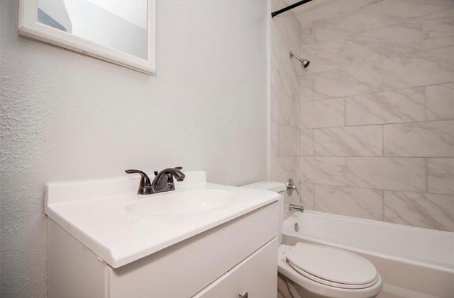 2824 Dalton Street 3, Houston, TX 77017