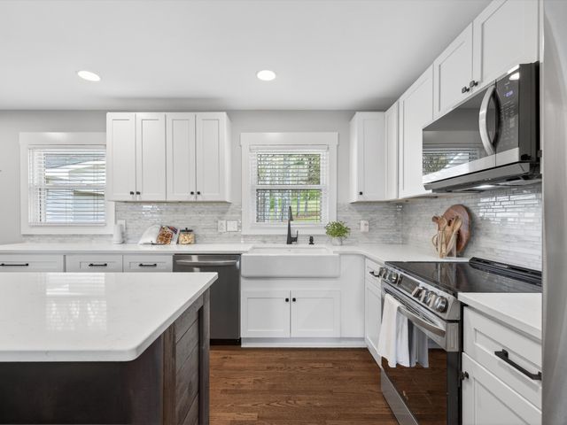 1454 Johnson Rd, Lewisburg, TN 37091