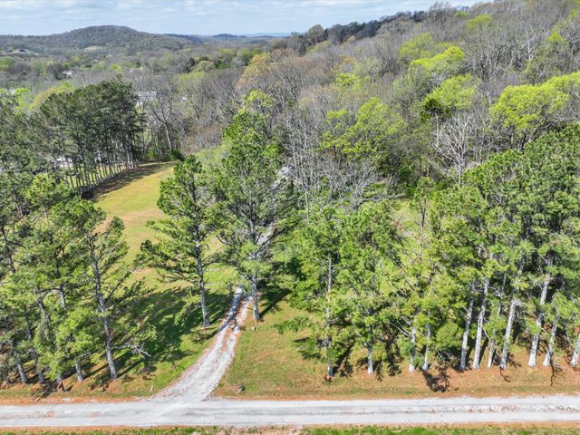 1454 Johnson Rd, Lewisburg, TN 37091