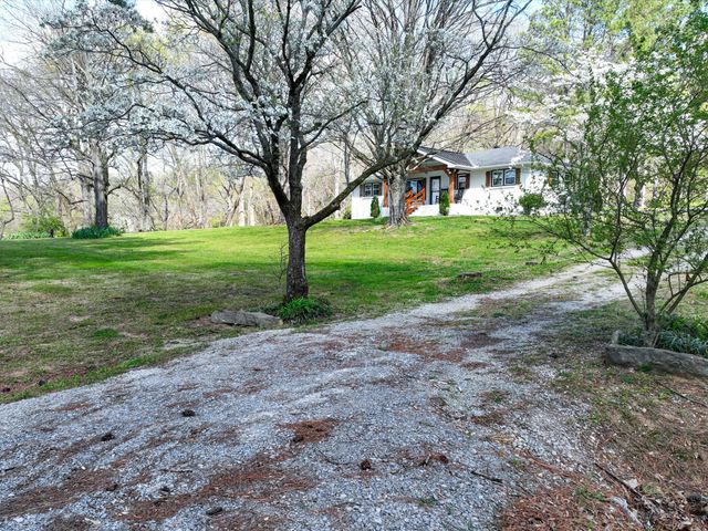 1454 Johnson Rd, Lewisburg, TN 37091