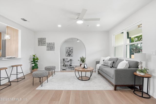 850 HOLLY Drive, Jacksonville Beach, FL 32250