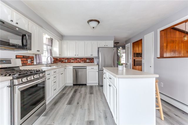 185 Parkside Avenue, Pawtucket, RI 02861