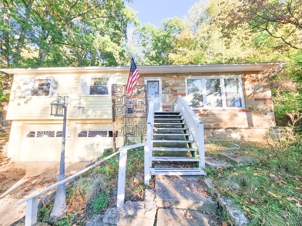 1318 Graf Street, Lancaster, OH 43130