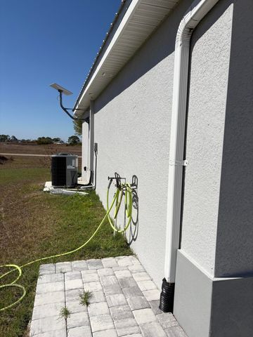 9019 S Castle Circle, Labelle, FL 33935