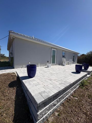 9019 S Castle Circle, Labelle, FL 33935