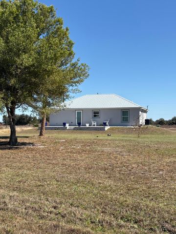 9019 S Castle Circle, Labelle, FL 33935