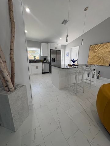 9019 S Castle Circle, Labelle, FL 33935