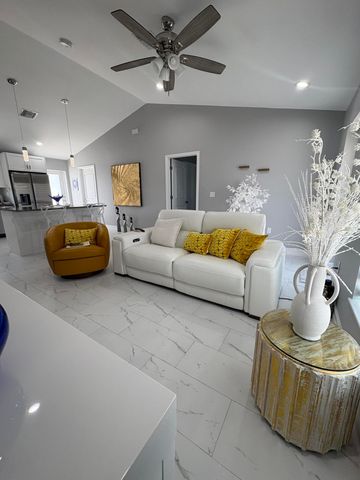 9019 S Castle Circle, Labelle, FL 33935