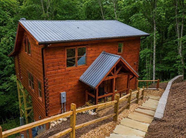 138 Rhondas Way, Ellijay, GA 30540