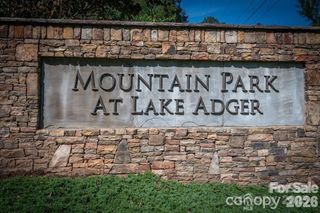 26 Mountain Parkway 26, Mill Spring, NC 28756