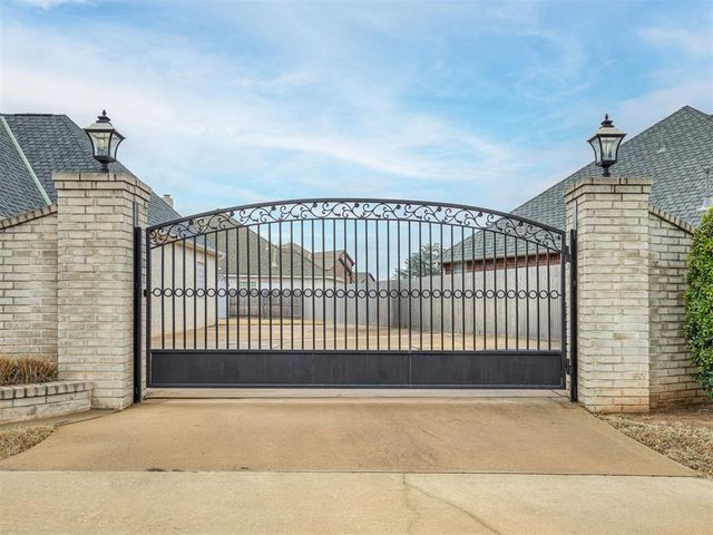 12116 Long Lake Boulevard, Oklahoma City, OK 73170