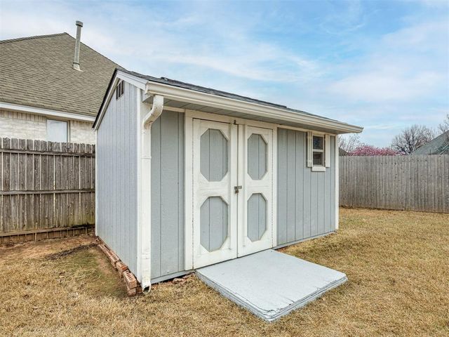 12116 Long Lake Boulevard, Oklahoma City, OK 73170