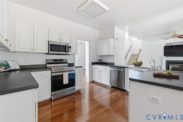 8724 Hillcreek Dr, Chesterfield, VA 23112