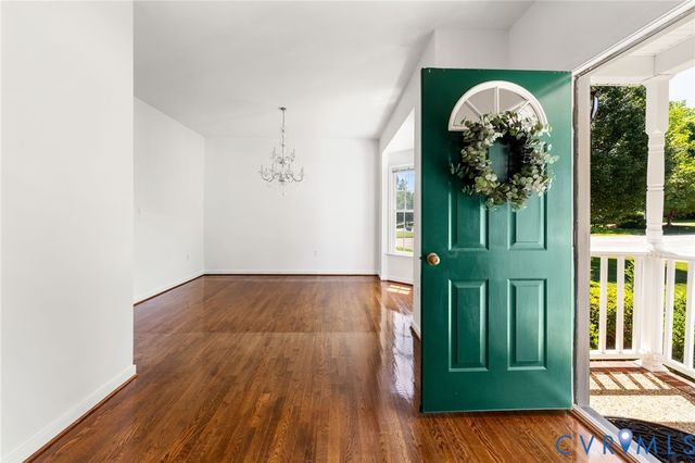8724 Hillcreek Dr, Chesterfield, VA 23112