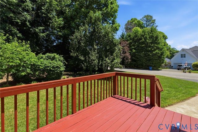 8724 Hillcreek Dr, Chesterfield, VA 23112