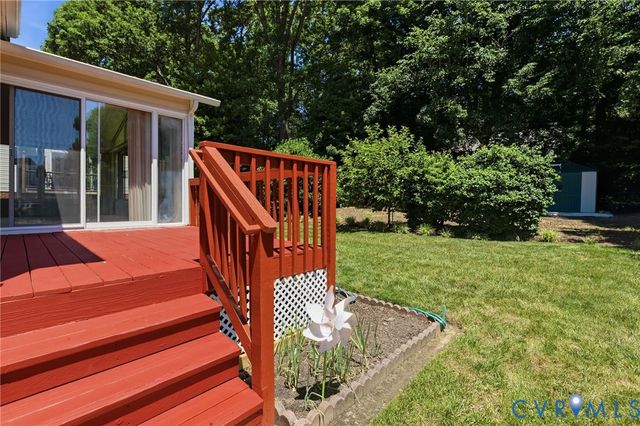 8724 Hillcreek Dr, Chesterfield, VA 23112