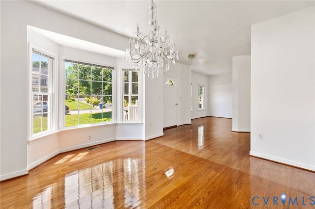 8724 Hillcreek Dr, Chesterfield, VA 23112