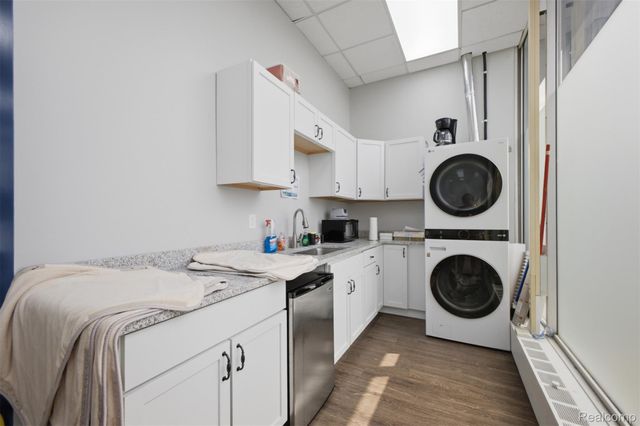 22720 Michigan Avenue 150, Dearborn, MI 48124