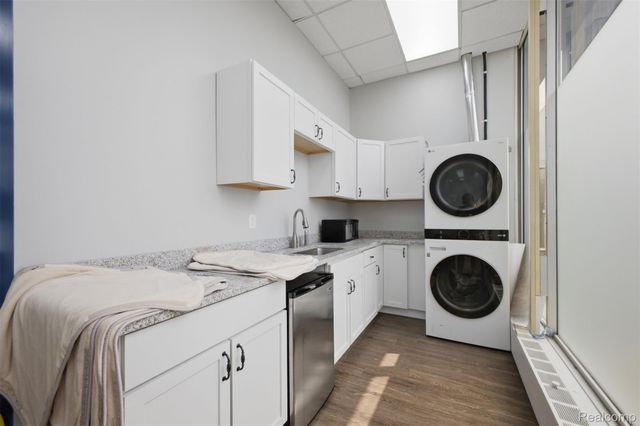 22720 Michigan Avenue 150, Dearborn, MI 48124