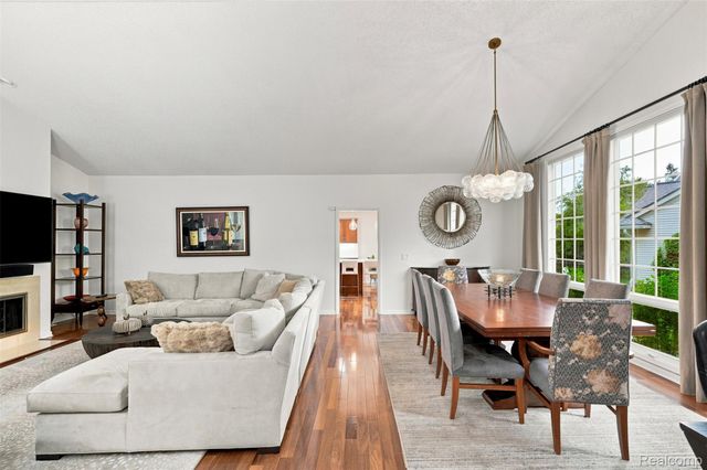 6012 Danbury Court, West Bloomfield Charter Township, MI 48322