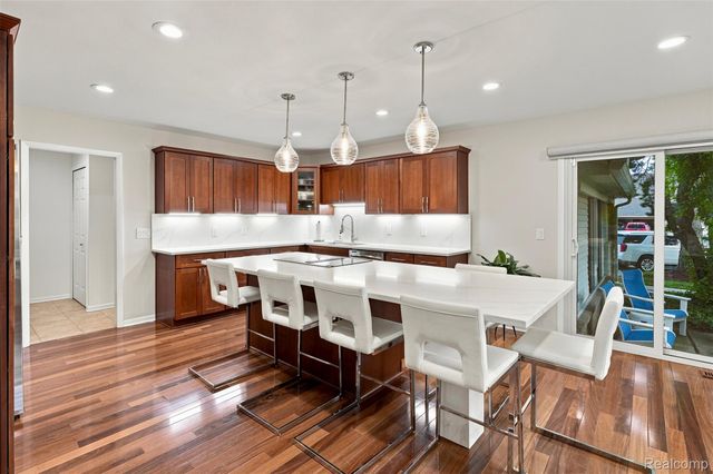 6012 Danbury Court, West Bloomfield Charter Township, MI 48322