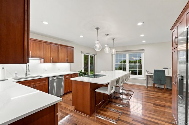 6012 Danbury Court, West Bloomfield Charter Township, MI 48322