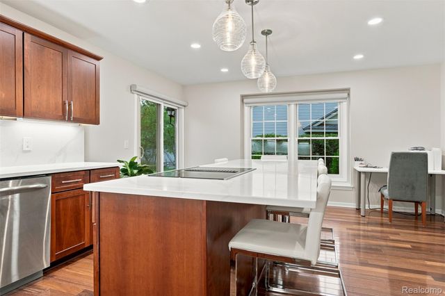 6012 Danbury Court, West Bloomfield Charter Township, MI 48322