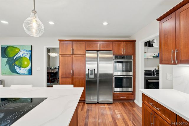 6012 Danbury Court, West Bloomfield Charter Township, MI 48322