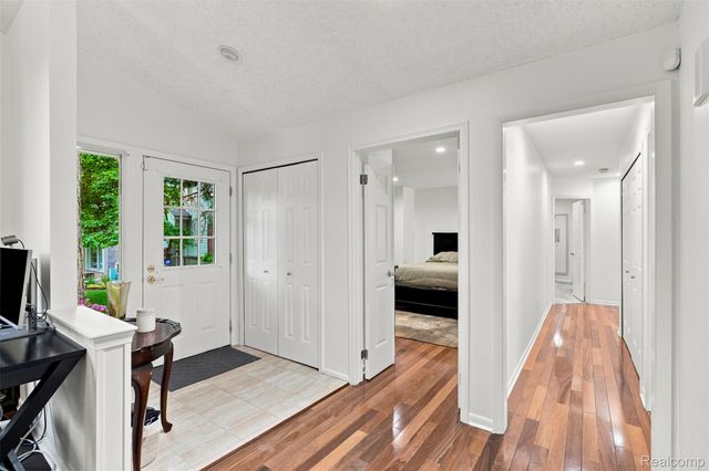 6012 Danbury Court, West Bloomfield Charter Township, MI 48322