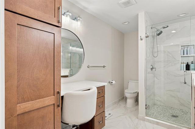 6012 Danbury Court, West Bloomfield Charter Township, MI 48322