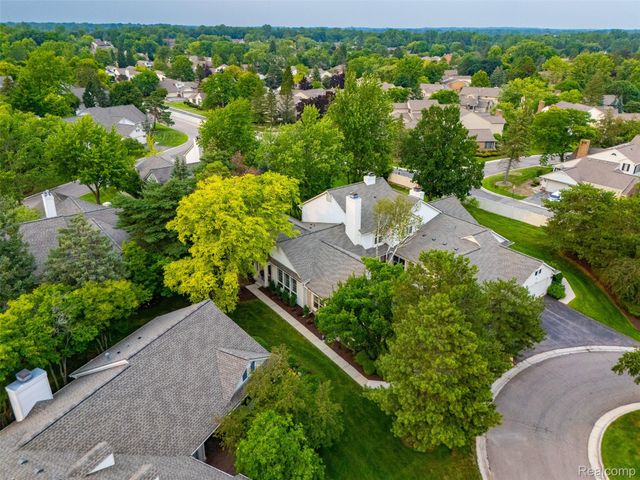 6012 Danbury Court, West Bloomfield Charter Township, MI 48322
