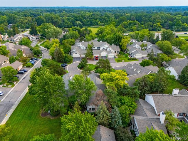 6012 Danbury Court, West Bloomfield Charter Township, MI 48322