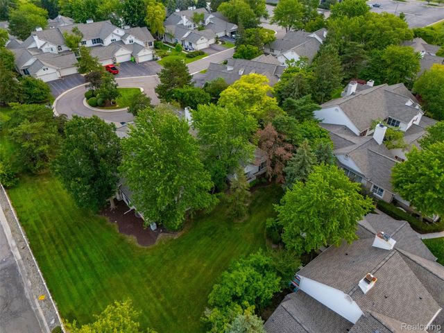 6012 Danbury Court, West Bloomfield Charter Township, MI 48322