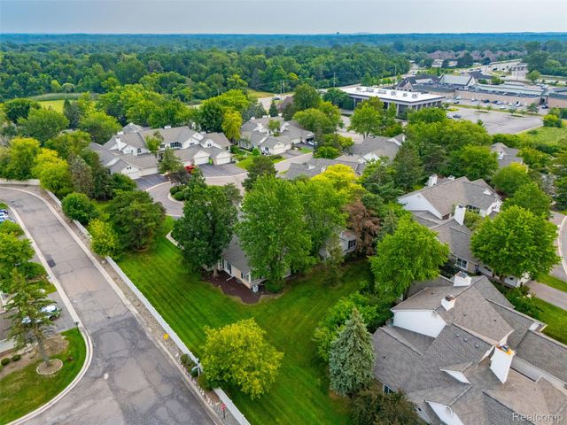 6012 Danbury Court, West Bloomfield Charter Township, MI 48322