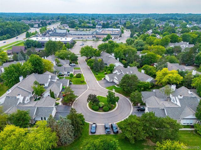 6012 Danbury Court, West Bloomfield Charter Township, MI 48322