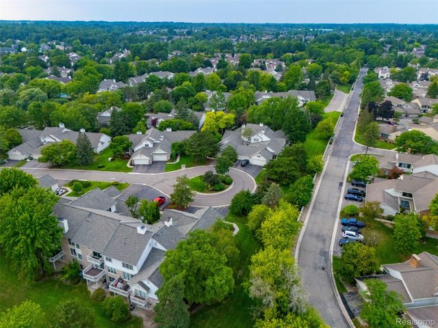 6012 Danbury Court, West Bloomfield Charter Township, MI 48322