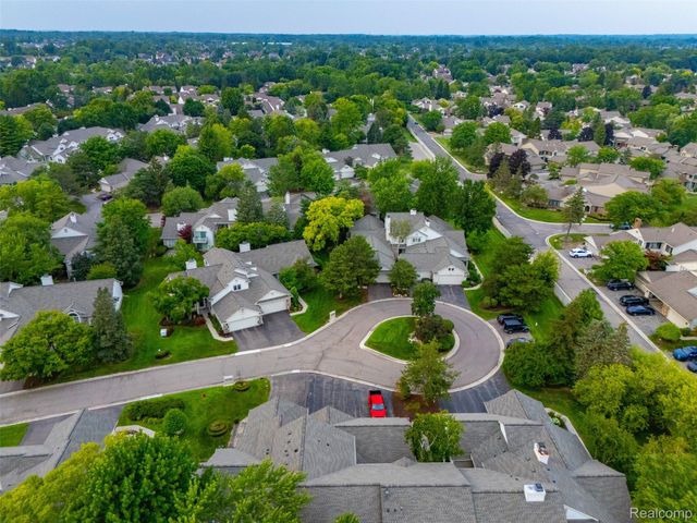 6012 Danbury Court, West Bloomfield Charter Township, MI 48322