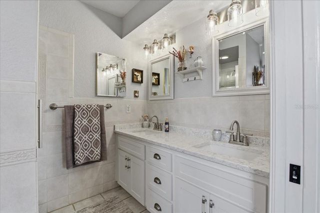 7611 MAKO DRIVE, Hudson, FL 34667