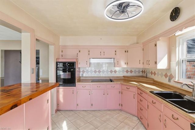 601 Roland DR, Norfolk, VA 23509