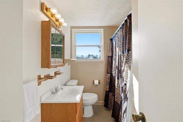 601 Roland DR, Norfolk, VA 23509