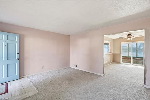 601 Roland DR, Norfolk, VA 23509