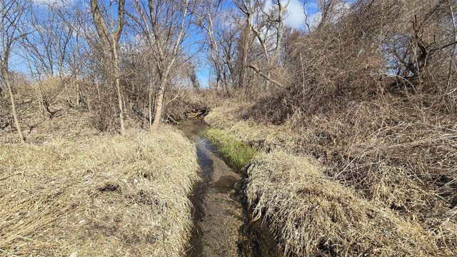 31 Acres N Center Point Road, Center Point, IA 52213