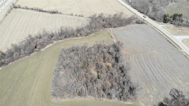 31 Acres N Center Point Road, Center Point, IA 52213