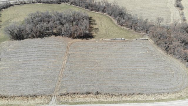 31 Acres N Center Point Road, Center Point, IA 52213