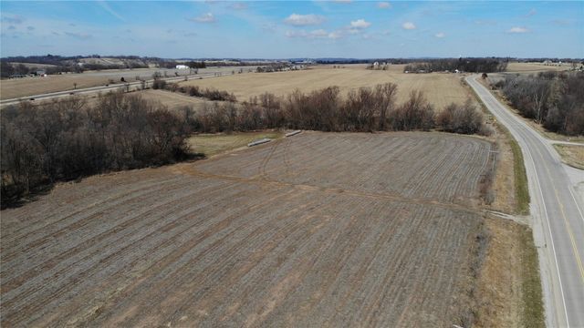 31 Acres N Center Point Road, Center Point, IA 52213